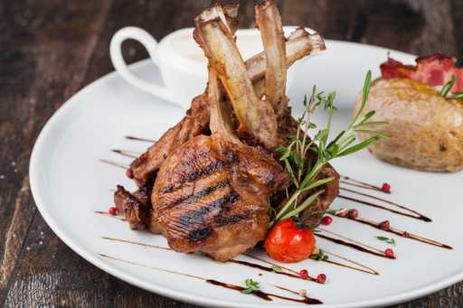 Lamb chop meal with potato