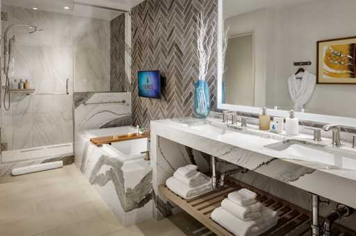 Sunset Suite Bathroom at Jamul Casino Resort